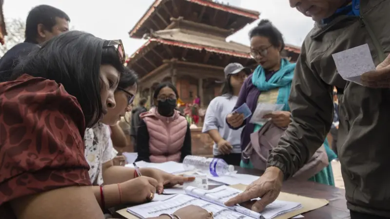 प्रतिनिधिसभा निर्वाचन २०८२ मा मतदान प्रक्रिया चल्दै
