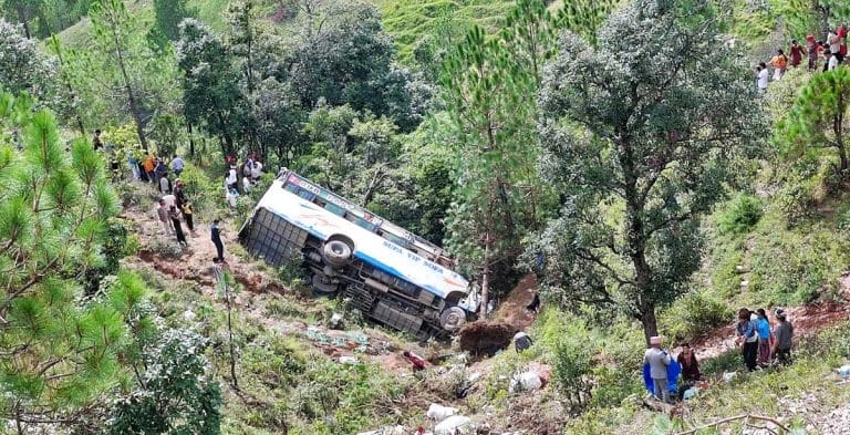 Bus-accident.jpg