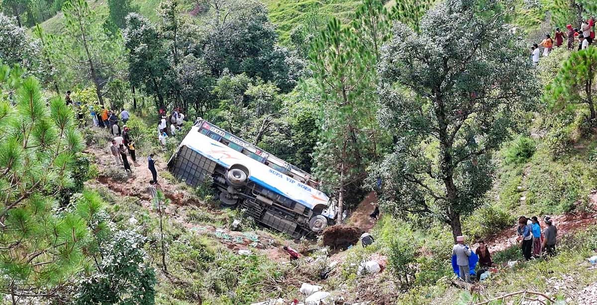 Bus-accident.jpg