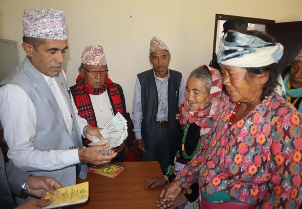 jestha-nagarik-khusi-1.jpg